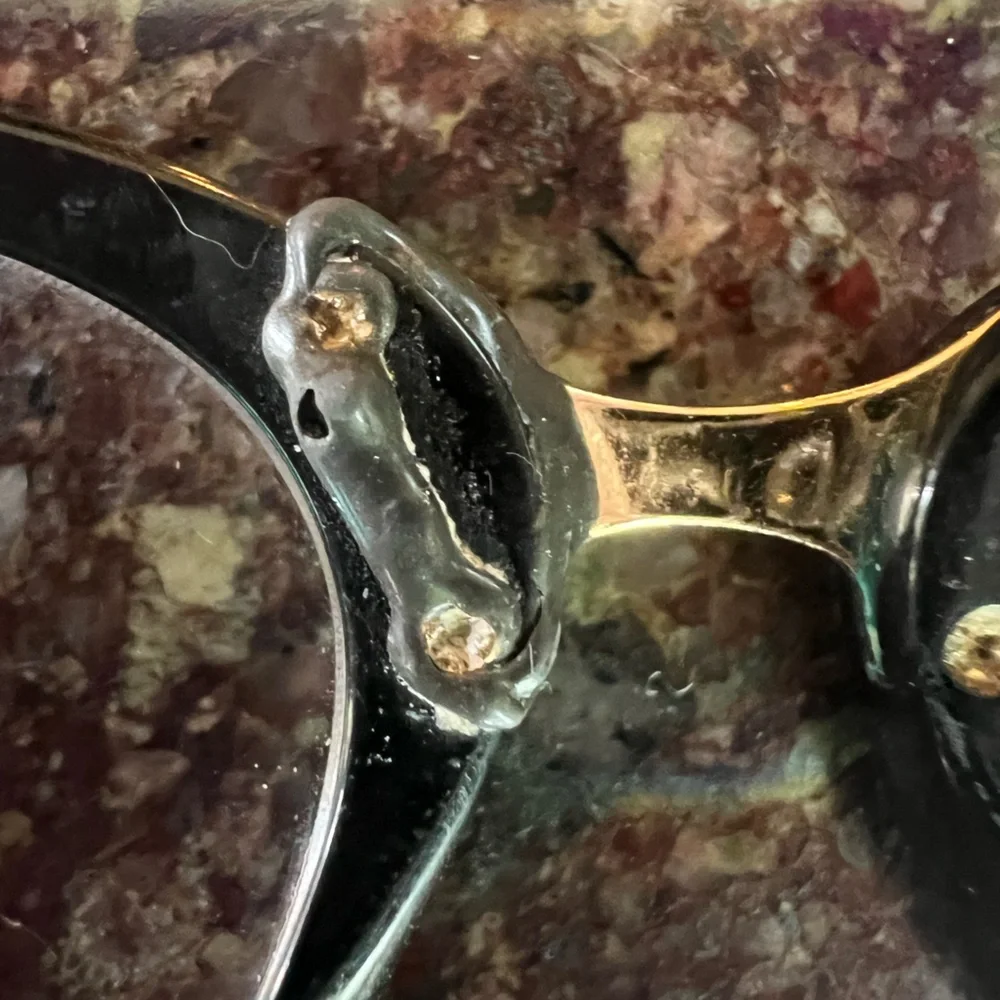COA VERSACE Box comes with free glasses frame that was repaired